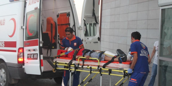 Çanakkale'de trafik kazası: 8 yaralı