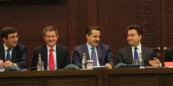 Üç dönem kuralı kalkmıyor esnetiliyor
