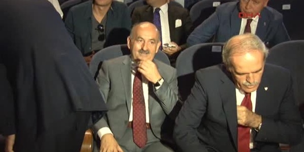 'Saz çalan el diğer taraftan tetiklere talimat veriyordu'