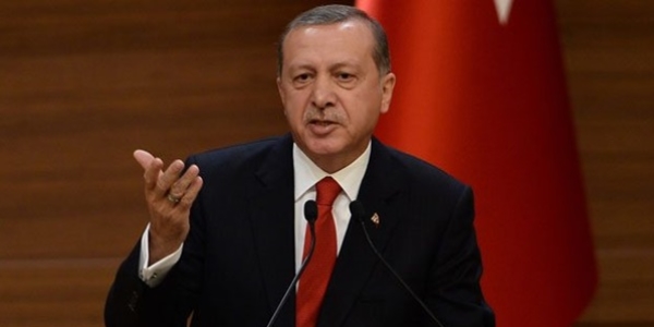 Erdo�an canl� yay�nda yurtd���ndaki komutanlar ile g�r��t�