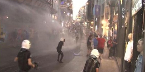 Beyoğlu'nda izinsiz gösteri: 14 gözaltı
