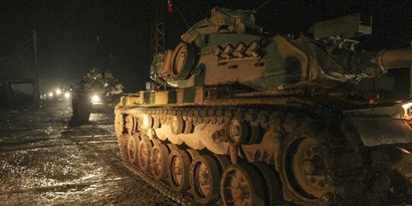 IŞİD tank toplarıyla yoğun ateş altına alındı