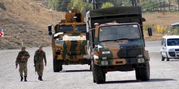 Van'da askeri konvoya saldırı