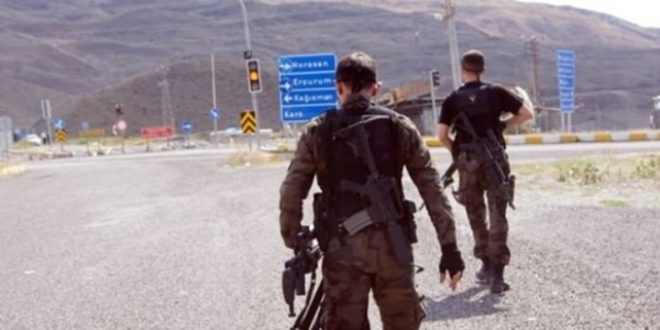 Jandarma karakoluna saldırı: 1 asker yaralı