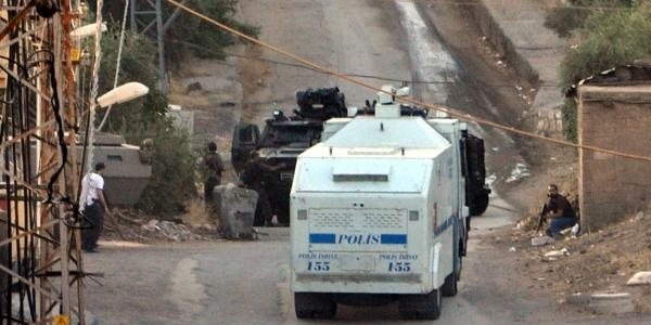 Doğu'dan kaçmak için formalite evlilik bile yapılıyor