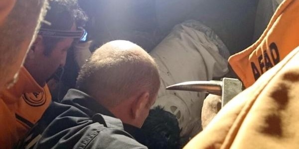 Yolcu otobüsü devrildi: 3'ü ağır, 22 yaralı