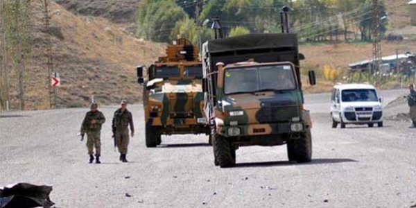 Askeri aracın geçişi sırasında patlama: 6 yaralı