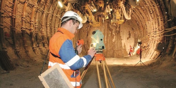 Kamu işçilerinin bir kısmı memuriyete geçirilecek