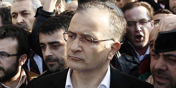 Ekrem Dumanlı hakkında soruşturma açıldı