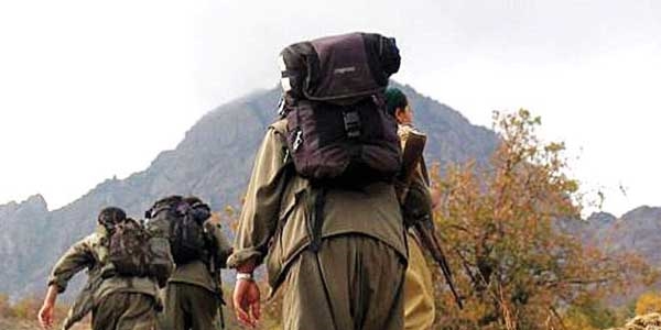 PKK'llar gruplar halinde teslim oluyor