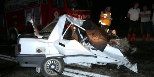 Samsun'da tır ile otomobil çarpıştı: 3 ölü