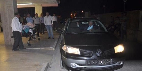 Belediye ba�kan� makam arabas� ile hasta ta��d�