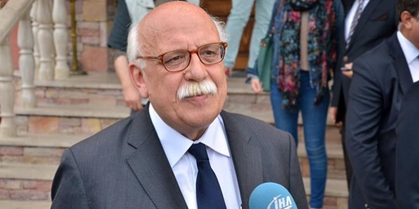 Avc�'dan yeni evlenen �ifte 'az laf �ok �ocuk' tavsiyesi