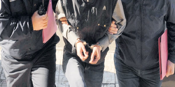 'Kelepçeli muayene' uygulamasına isyan