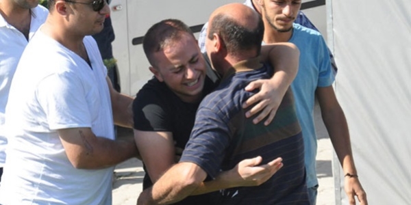 Şehidin babası: Ağabeyini kaybettik oğlum...