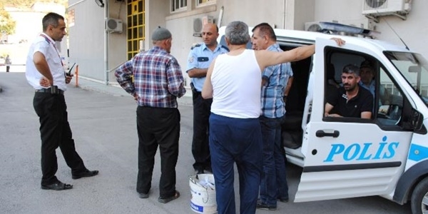 Hastanede unutulan kovadan tabanca çıktı