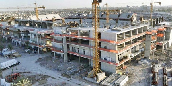 Türk işçiler 16 araçla dolaştırılıyor
