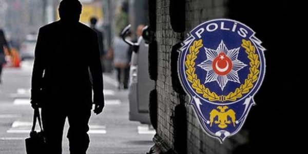 Polisle i� birli�i doland�r�c�y� yakalatt�