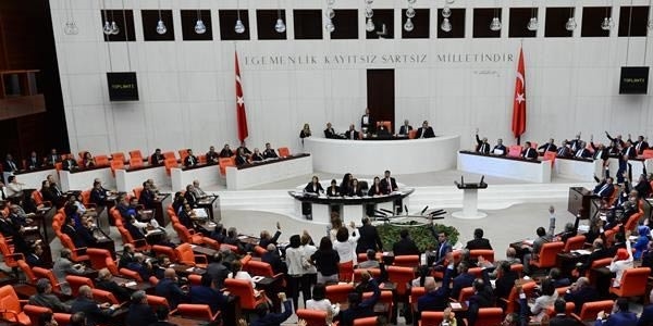 Partilere adaylık başvuru süreleri sona erdi