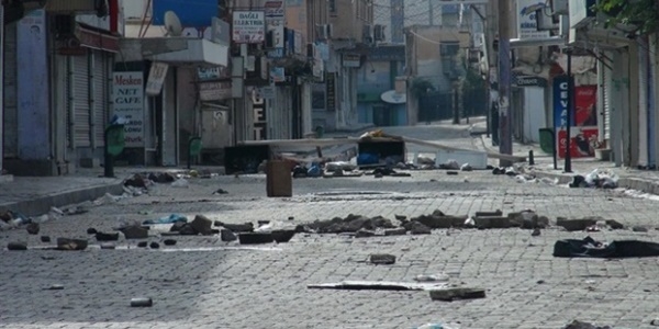 Cizre'de çatışmalar şiddetlenerek devam ediyor!