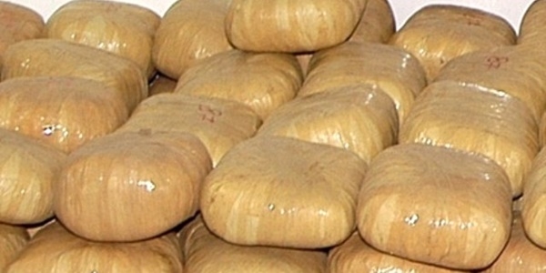 Polis memurunun aracında 30 kilo eroin bulundu