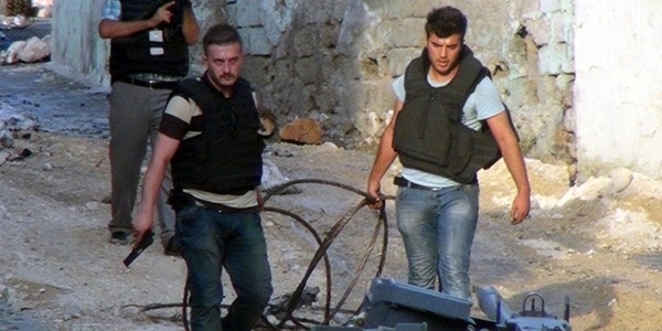 Silvan'da polis merkezine bombalı saldırı