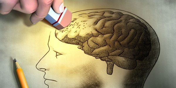 'Ameliyat, kan nakli ve diş tedavisinde Alzheimer bulaşabilir'