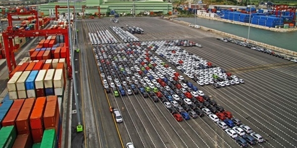 Otomotiv ihracatına 'parite' darbesi