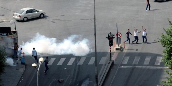 Diyarbak�r'da olaylar kent merkezine s��rad�