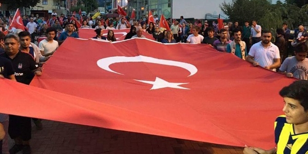 500 STK Diyarbakır'da yürüyecek!