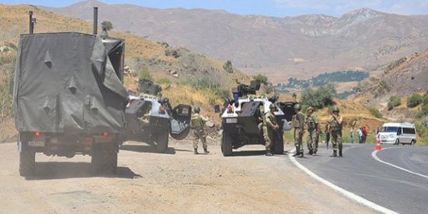Hakkari'de yola döşenen patlayıcı imha edildi