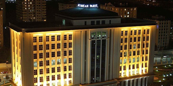 AK Parti MYK toplantısı sona erdi