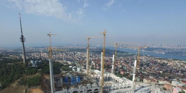 Çamlıca Camisi'nde dev kubbenin yapımına başlandı