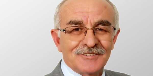 Emekli öğretmenin sır intiharı