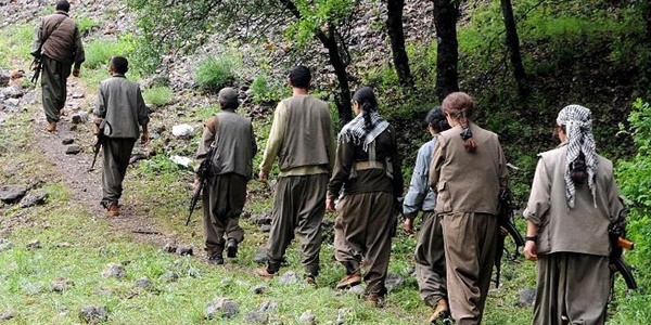 Teröristler camiyi mühimmat deposu gibi kullanmış