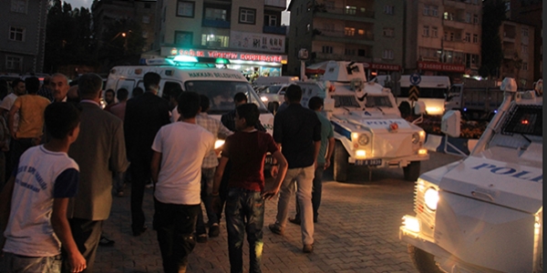Hakkari Devlet Hastanesi önünde gerginlik