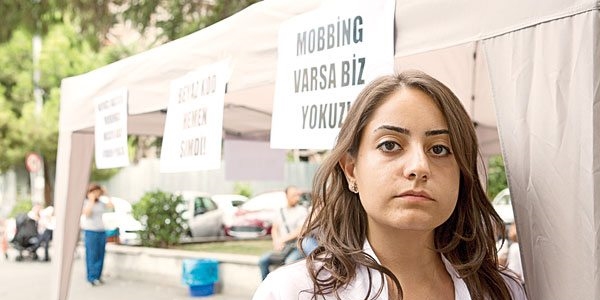 Asistan doktorların şiddet isyanı