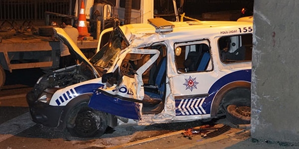 Polisleri taşıyan araç kaza yaptı: 2 şehit, 2 yaralı