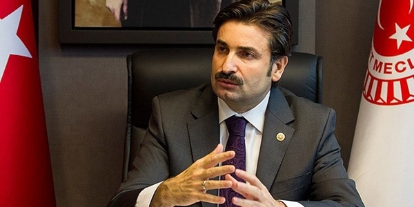 Üstün: Balina karaya vursa insanlar sahile koşardı