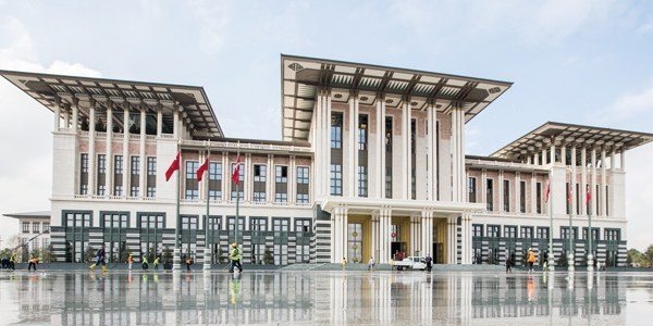 Saray'a yüksek istişare kurulu kuruluyor