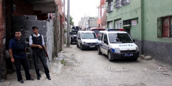 Diyarbakır polisi'nden çocuk kaçıran çeteye baskın