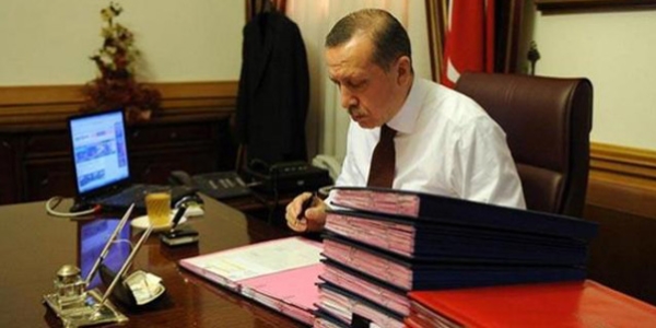 Cumhurbakan Erdoan Twitter'dan aklamada bulundu