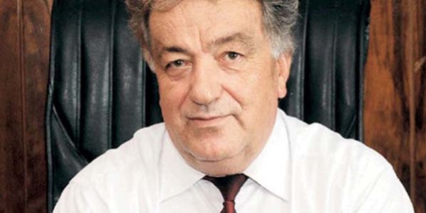 Profesöre 3 günde kalp bulundu, tartışma başladı