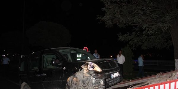 CHP'li Eski Belediye Bakan zincirleme kazada ld
