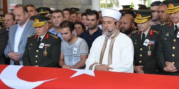 Uzman Erbaş Melik Galip Ünsal dualarla toprağa verildi