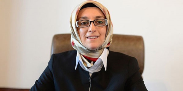 AK Parti Kadın Kolları Başkanı 'Selva Çam' oldu