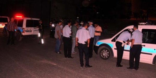 Şüphelileri kovalayan polisler kaza yaptı: 2 yaralı