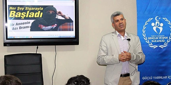 Polis memurunun uyu�turucuyla �rnek m�cadelesi