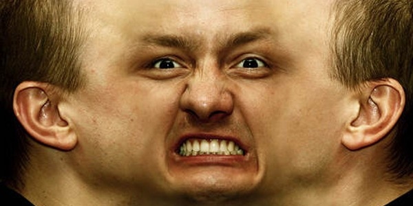 2 g�nl�k bebe�ini k�pr�den a�a�� att�