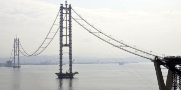 Körfez Köprüsü'nde bayramdan sonra ana kablolar çekilecek